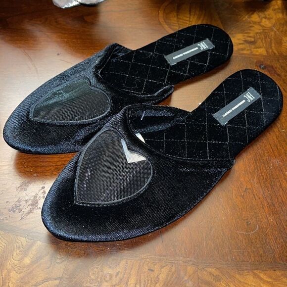 NWT INC International Concepts Women's Mesh-Heart black Slippers - Picture 2 of 4